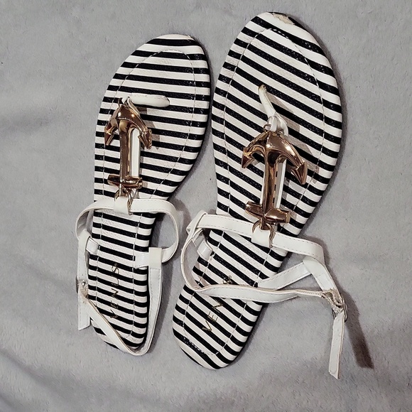 VENUS Black and White Striped Anchor Sandals - Picture 2 of 13